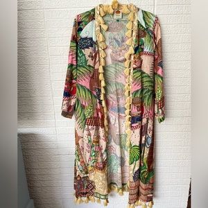 FARM RIO GORGEOUS KIMONO no belt like new #whitelotusvibes